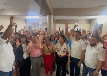 Juramenta equipo de la Zona N1 en apoyo a David Collado