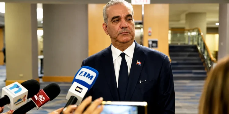 Presidente Abinader advierte a responsables de ataque contra Julián Oro Duro y su esposa: “Que se entreguen; si no, les va a ir peor”