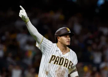 Machado da Hr. 30, Padres vencen a D-backs y serán locales en la serie de comodines