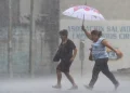 CALUROSO DURANTE LA MAÑANA CON ESCASAS LLUVIAS… LA VAGUADA EN VARIOS NIVELES GENERARÁ AGUACEROS EN LA TARDE HACIA EL INTERIOR DEL PAÍS… SE MANTIENEN LAS ALERTAS METEOROLÓGICAS