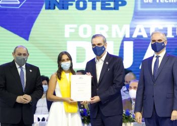 Presidente Abinader ratifica su compromiso con la formación técnico profesional