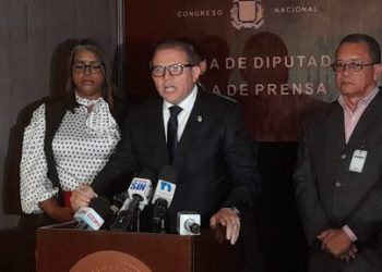Se desploma el  PLD, diputado Rafael Castillo  anuncia su salida.