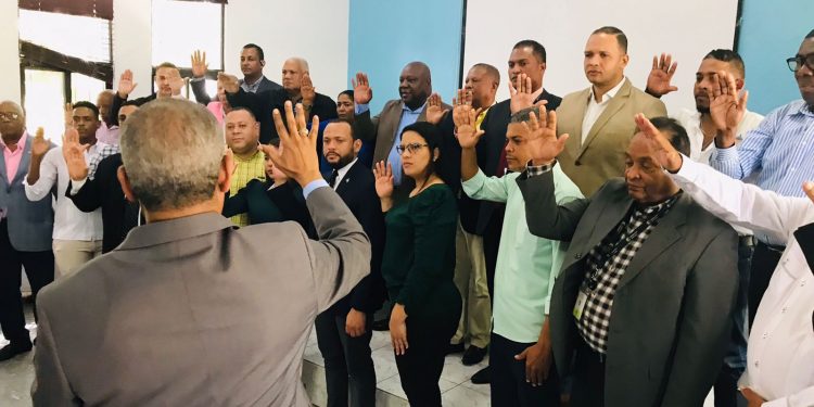 DIECOM continúa juramentación voceros del gobierno