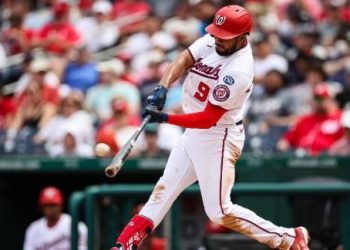 Jeimer Candelario conecta largo jonrón en victoria de Washington