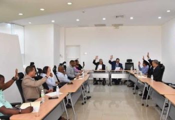 Aumentan 20 % al salario mínimo de los empleados de zonas francas