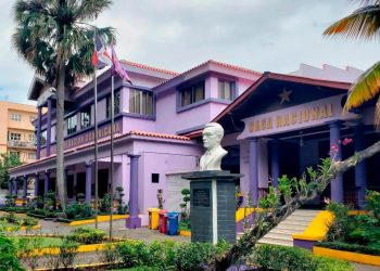 Comité central del PLD continúa en desbandada