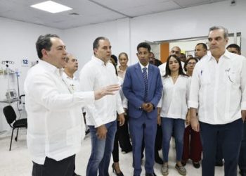 Mario Lama promete para 2024 entregar nueva Unidad de Quemados en el Robert Reid