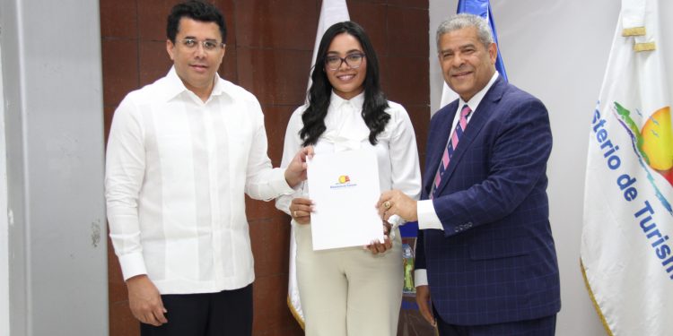 Ministerio de Turismo lanza segunda versión de su Carta Compromiso al Ciudadano