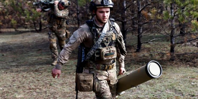 BRUSELAS: La OTAN no ve cambio en la posición nuclear de Rusia