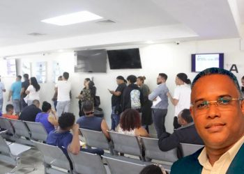 Oficina de Pasaporte en Santiago trabaja hasta los sábados para hacer entrega de libretas a tiempo