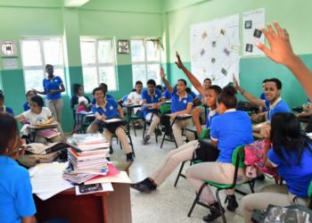 ¿Qué establece el Código de Ética que propone el Ministerio de Educación?