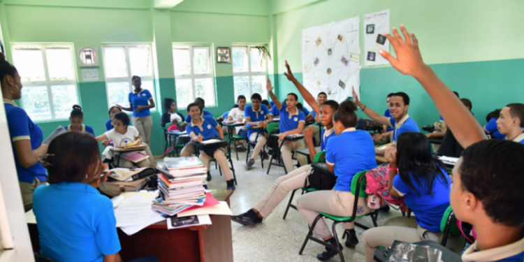 ¿Qué establece el Código de Ética que propone el Ministerio de Educación?