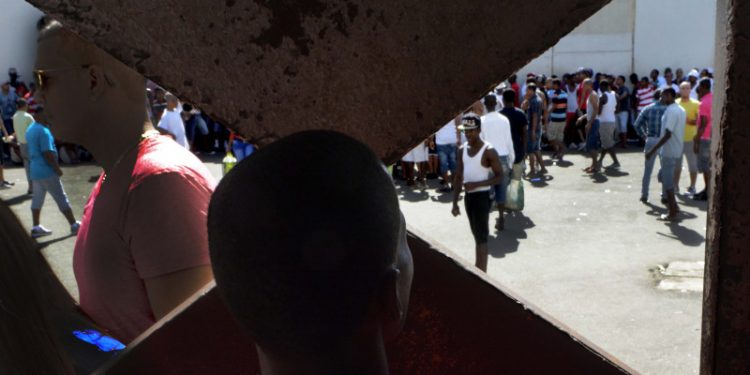 Finjus plantea diálogo sobre crisis de presos preventivos