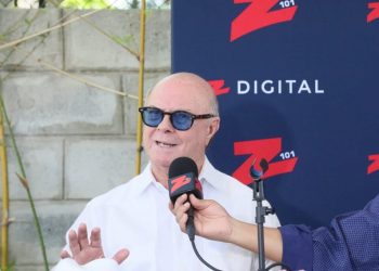 Hipólito valora Teleférico de Los Alcarrizos; pide limitar la importación de vehículos para mejorar transporte