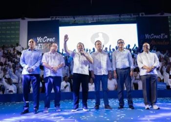 Ito Bisonó juramenta nuevos dirigentes en el PRM