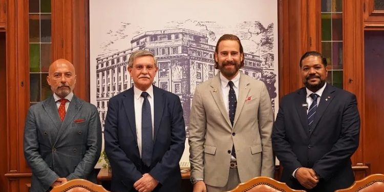 Viceministro Carlos De la Mota visita Génova, junto al cónsul se encuentra con autoridades y comunidad dominicana