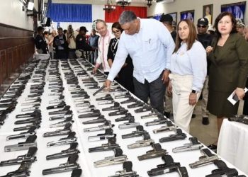 Interior y Policía recibe 719 armas decomisadas en provincia Duarte