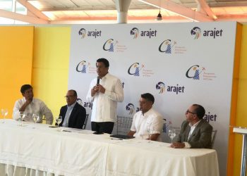 David Collado considera un abuso vuelos de Nueva York al país cuesten hasta $ 1,700 dólares