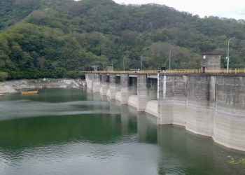 La producción de agua mejora tras intensas lluvias, según la CAASD