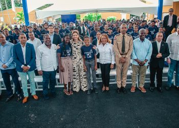 Vicepresidenta da apertura a dos centros programa Oportunidad 14-24