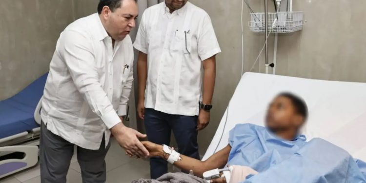 Médicos logran salvarle la mano cercenada a estudiante de San Pedro de Macorís