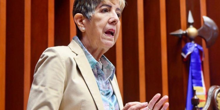 Ginette Bournigal a Yván Lorenzo sobre Cámara de Cuentas: “Usted mucho que chismeó conmigo de eso”