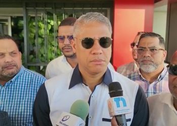 Andrés Cueto propone interconectar barrios de Santiago para dinamizar tránsito