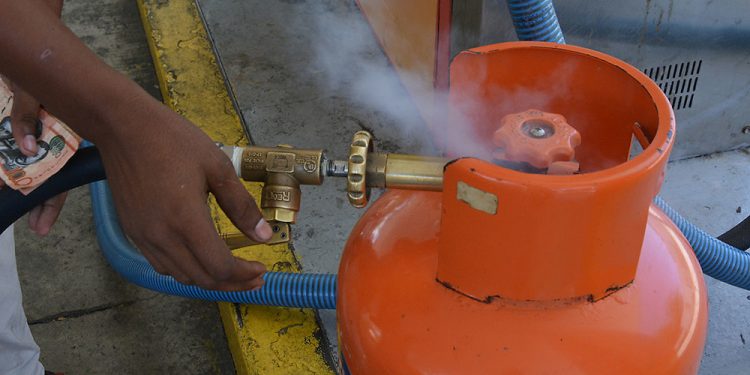 GLP vuelve a bajar 1.5 pesos; Combustibles mantienen tendencia de disminución de precios