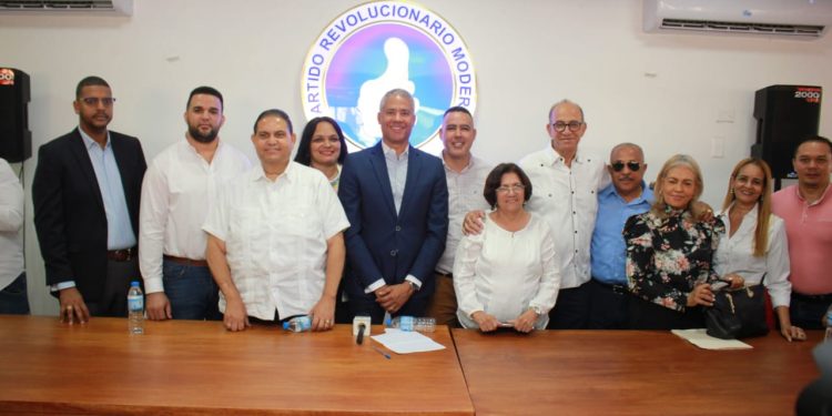 Miles aprueban gestión de Abinader durante jornada “Casa a Casa”