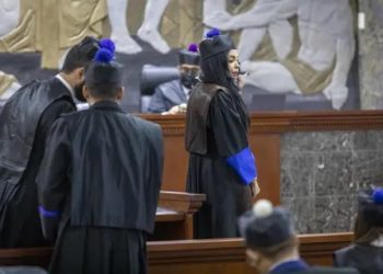 Juez deja sin sanción a abogado que llamó «ridícula» a Yeni Berenice en audiencia