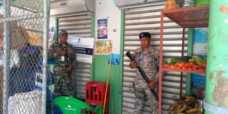 Cierran 27 comercios por fraude con tarjetas de ayudas sociales del Gobierno