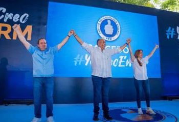 PRM juramenta al exsenador peledeísta Luis René Canaán