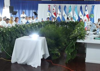 Por llamado de RD, El Salvador instalará oficina cooperación en Haití