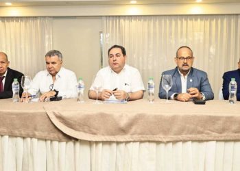 SNS y Sociedad de Ginecología realizan taller “Prácticas para Mejorar Salud Materno Fetal”