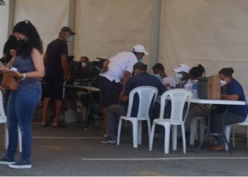 Covid-19 sigue en alza; hay seis ingresados