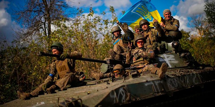 Ucrania anuncia recuperó ocho localidades ocupadas por Rusia