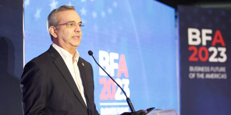 En julio comienza licitación del tren metropolitano