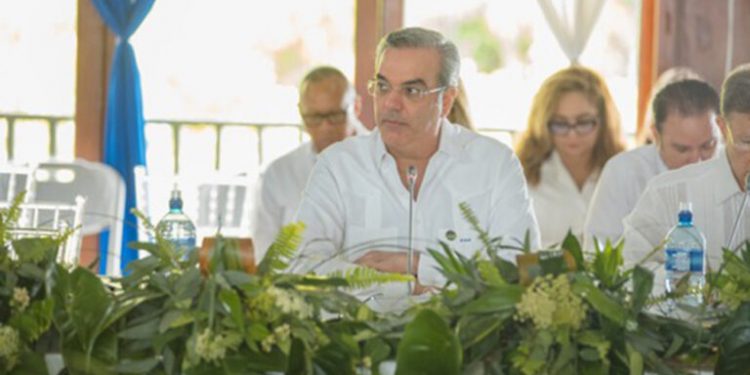 Abinader reitera preocupación por la crisis en Haití