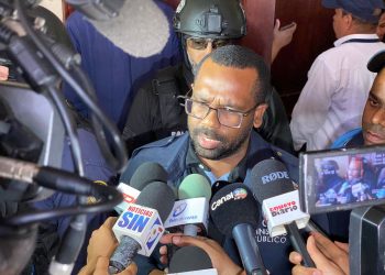 Fiscal de Santiago confirma apresamiento de varias personas en allanamientos de Operación Halcón IV