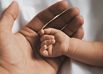 Acuerdan 10 días laborables para la licencia de paternidad