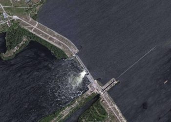 UCRANIA: Comienza evacuación masiva por inundaciones de presa