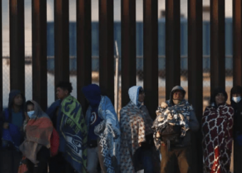 EE.UU. aceptará peticiones de asilo de migrantes que estén en México; los dominicanos no aplican