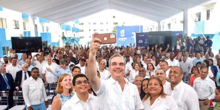 Abinader advierte responderá con 3 verdades a quienes difamen al gobierno