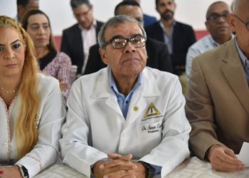 Colegio Médico retoma lucha contra ARS: anuncian paro laboral en hospitales y clínicas para el lunes