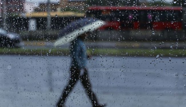 Onda Tropical y vaguada seguirán generando lluvias en el país