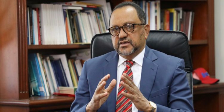 El Ejecutivo prepara ley para regular las empresas públicas de RD