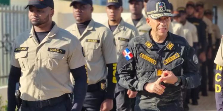 Presidente DNCD: Decreto sobre carrera del agente ‘marca un hito’