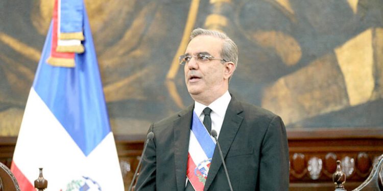 Abinader, primer presidente del siglo 21 que no creó impuestos