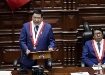 La Fiscalía de Perú inicia investigación al presidente del Congreso por corrupción