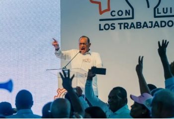 Reelección irrumpe con fuerza en actos partidarios y oficiales